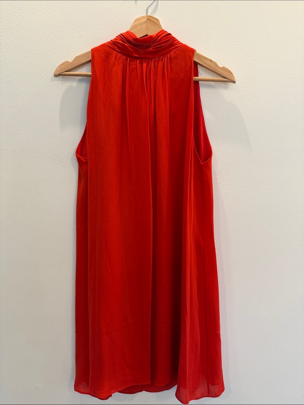 NWT Alice + Olivia Sleek Sleeveless Red High-Neck Dress - Picture 2 of 10